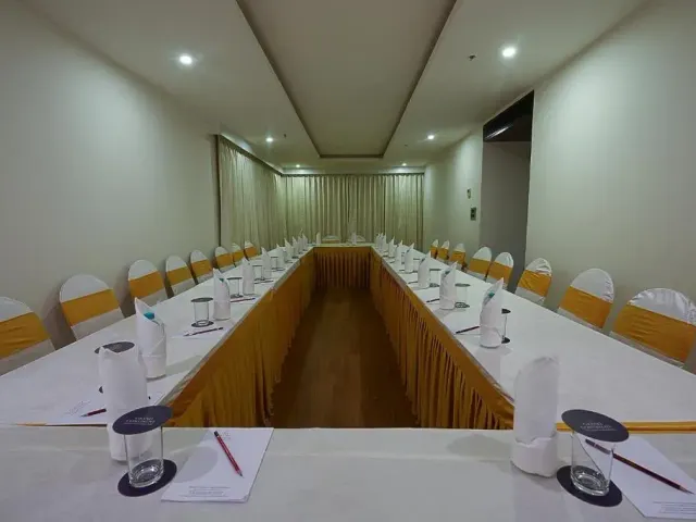 Photo 8 of 10 at Grand Continent Malleshwaram A Sarovar Portico Affiliate Hotel