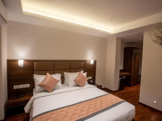 Photo 5 of 10 at Golden Fortune Suites Hotel