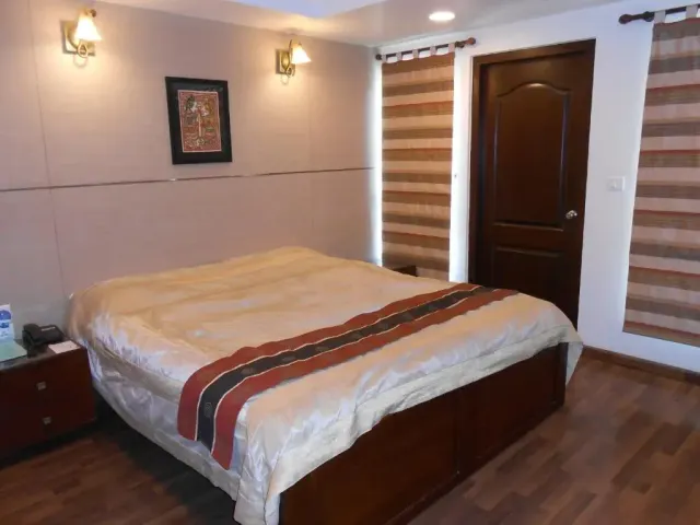 Photo 7 of 10 at Brunton Heights Executive Suites