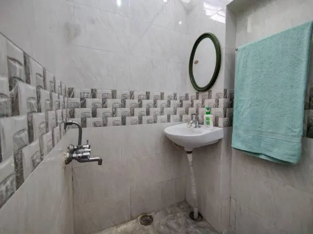 Photo 6 of 10 at Comfy 2-bedroom House in Sanjaynagar, Bengaluru