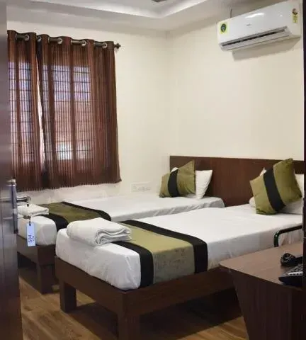 Photo 2 of 10 at Symphony Suites