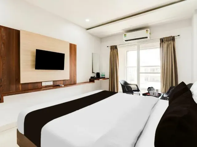 Photo 3 of 10 at Townhouse Oak DLF Newtown Formerly South Square