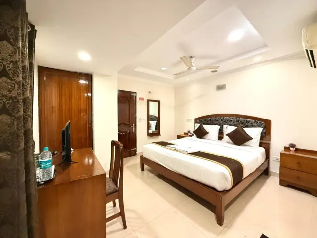 Photo 6 of 9 at Laavish 7 Hotel
