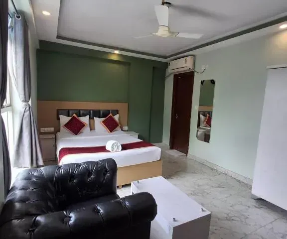 Photo 6 of 10 at Hotel Cozzy Inn