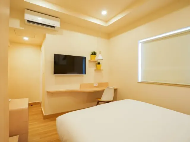 Photo 3 of 10 at Bloom Hotel - Koramangala