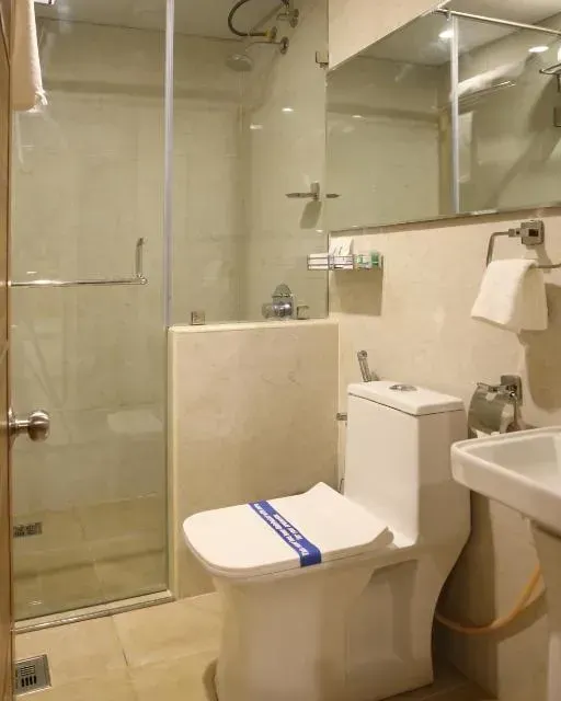 Photo 1 of 10 at Zing Rooms by GuestHouse Suites