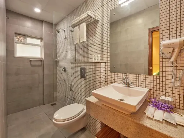 Photo 5 of 10 at Regenta Inn Indiranagar by Royal Orchid Hotels