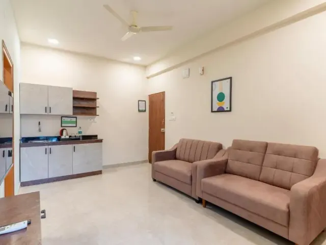 Photo 9 of 10 at Treebo Emirates Suites - Near Wipro Sarjapur Road