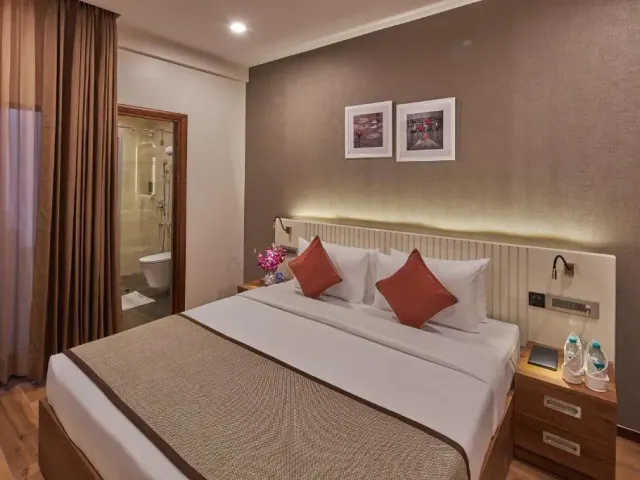 Photo 9 of 10 at Regenta Inn Grand-ORR, Mahadevapura