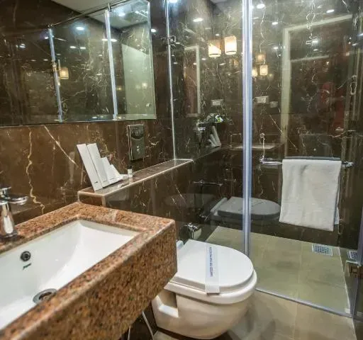 Photo 2 of 10 at Hotel Paramos Inn
