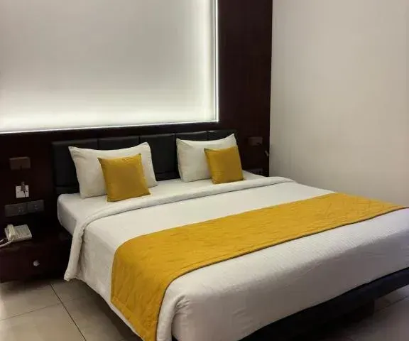 Photo 9 of 10 at SRS Suites