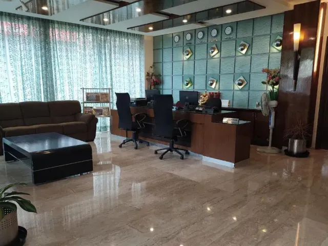Photo 8 of 10 at Hotel Silicrest