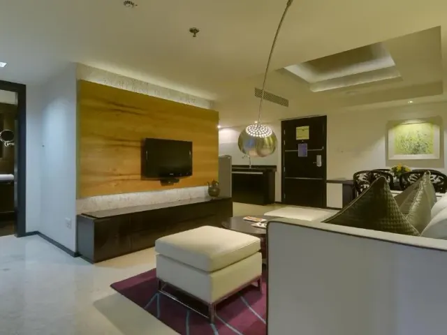Photo 8 of 10 at Davanam Sarovar Portico Suites
