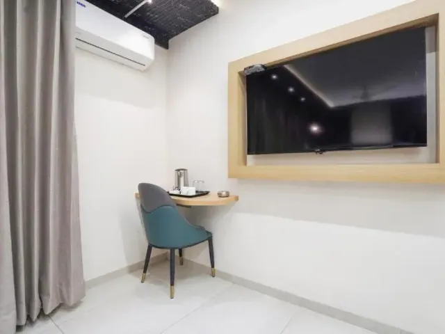 Photo 6 of 10 at Raayara Suites