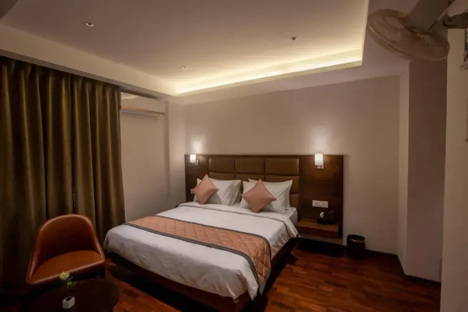 Photo 1 of 10 at Golden Fortune Suites Hotel