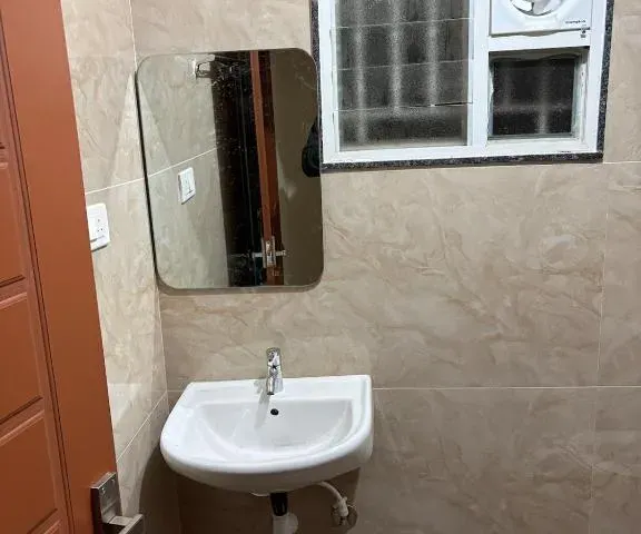 Photo 3 of 10 at Modern 1BHK Near Manyata tech 20 min to Airport