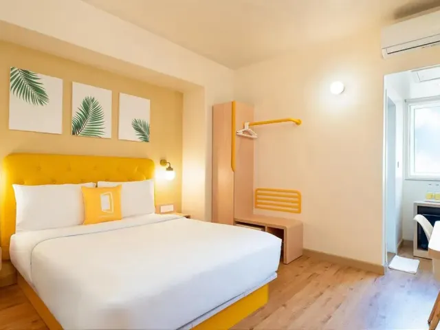 Photo 5 of 10 at Bloom Hotel - Jayanagar