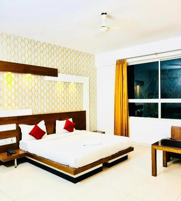 Photo 1 of 10 at Suite Rooms Bellandhuru