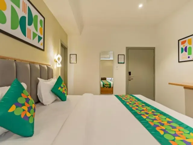 Photo 4 of 10 at Treebo Global Stay Rajajinagar