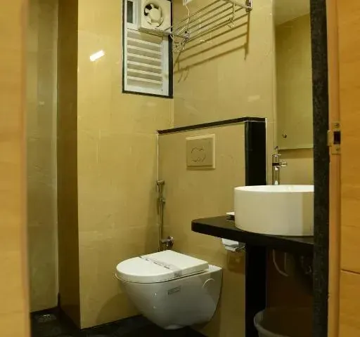 Photo 6 of 10 at Hotel U.T.ELITE