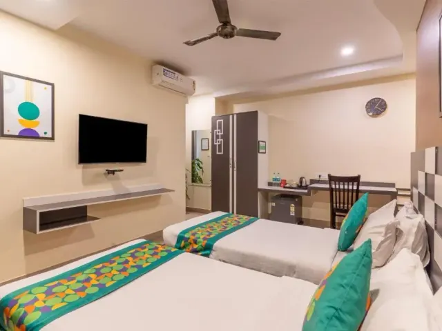 Photo 7 of 10 at Treebo Premium Raj Elegance Manyata Tech Park