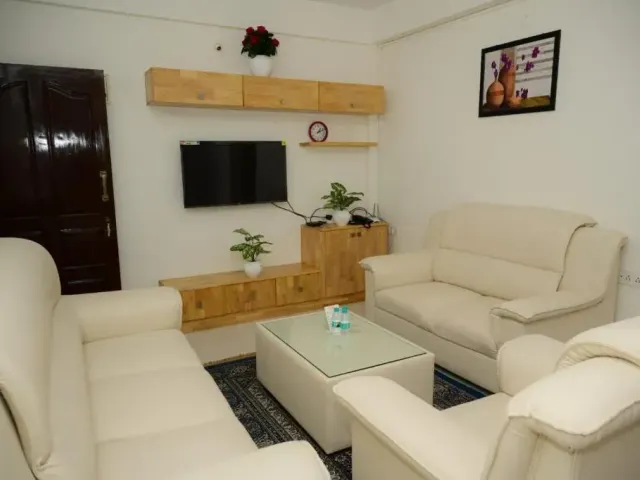 Photo 9 of 10 at Windfall Service Apartment