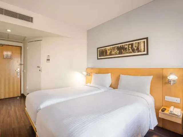 Photo 2 of 10 at ibis Bengaluru Hosur Road - An Accor Brand
