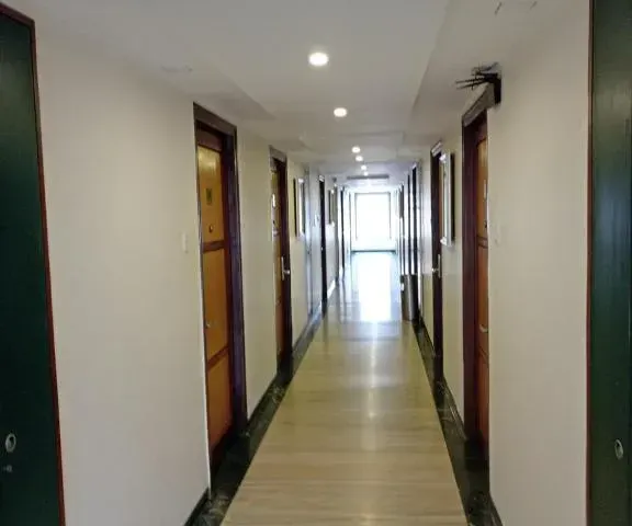 Photo 2 of 10 at Hotel Dr Rajkumar International