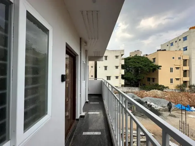 Photo 6 of 10 at Cozy Room 1Bhk with Lift 101
