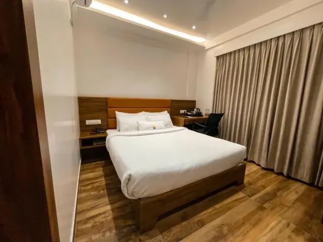 Photo 2 of 10 at Triton Suites By Bestinn Leisure Domlur Bangalore