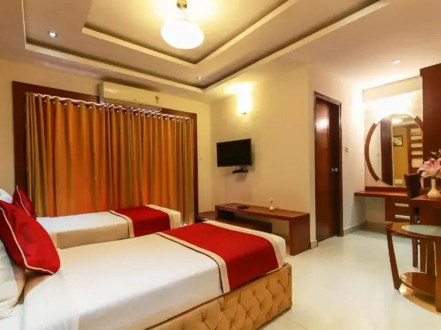 Photo 5 of 10 at Icon Suites by Bhagini