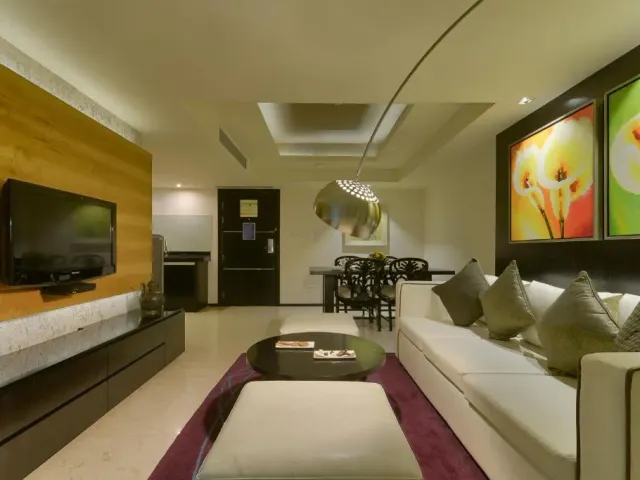 Photo 6 of 10 at Davanam Sarovar Portico Suites