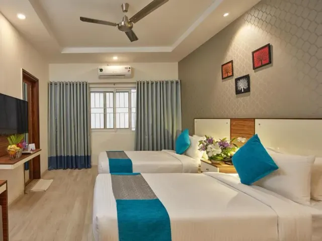 Photo 2 of 10 at Regenta Inn Indiranagar by Royal Orchid Hotels