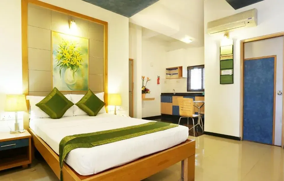 Photo 1 of 10 at Treebo Edha Suites Koramangala