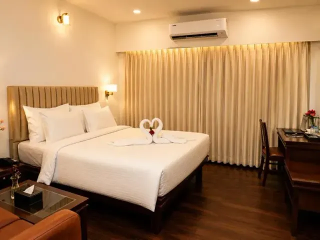 Photo 8 of 10 at Ello Hotels