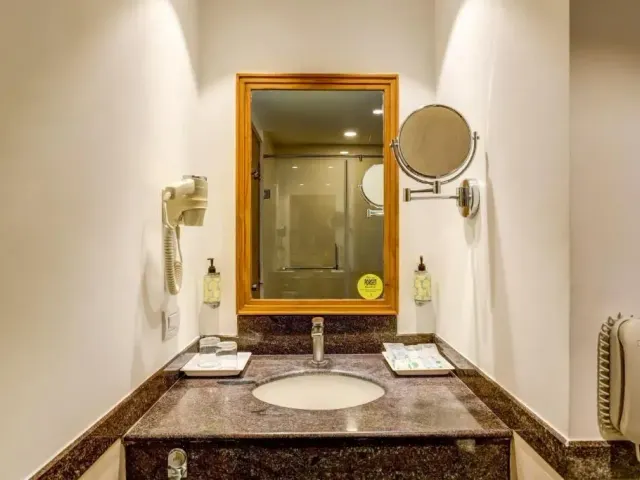 Photo 2 of 10 at Lemon Tree Hotel Whitefield, Bengaluru
