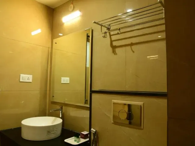 Photo 7 of 10 at Hotel U.T.ELITE