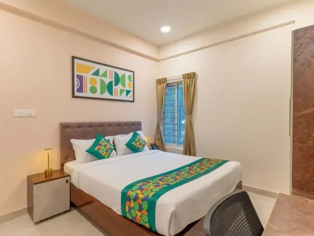 Photo 7 of 10 at Treebo Emirates Suites - Near Wipro Sarjapur Road