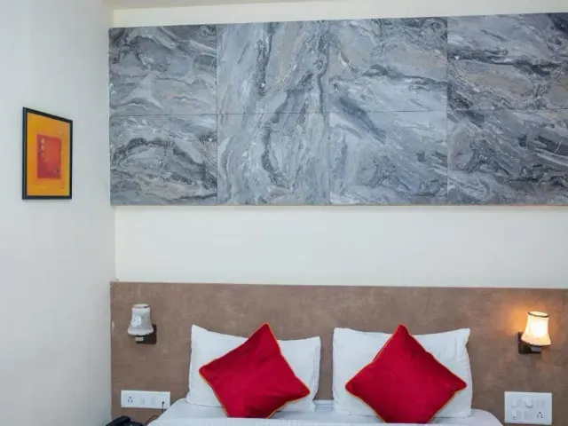 Photo 2 of 10 at Ishwerya Suites