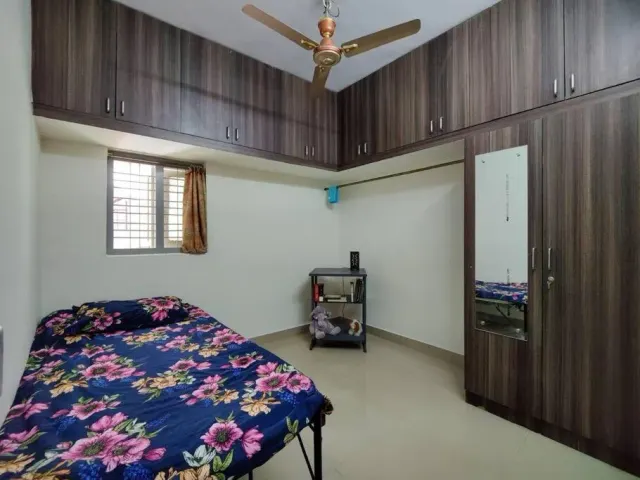 Photo 2 of 10 at Comfy 2-bedroom House in Sanjaynagar, Bengaluru