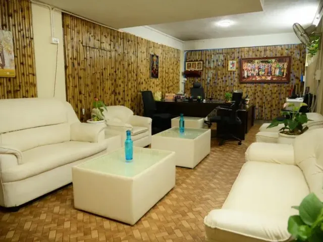 Photo 5 of 10 at Windfall Service Apartment