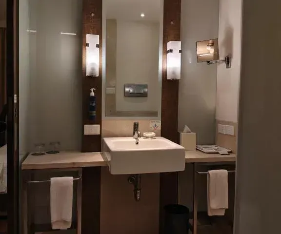Photo 2 of 10 at Four Points by Sheraton Bengaluru Whitefield