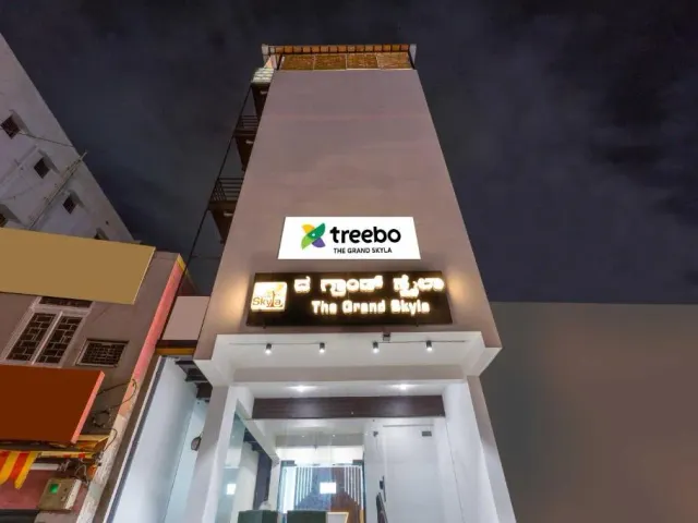 Photo 2 of 10 at Treebo The Grand Skyla, Malleshwaram