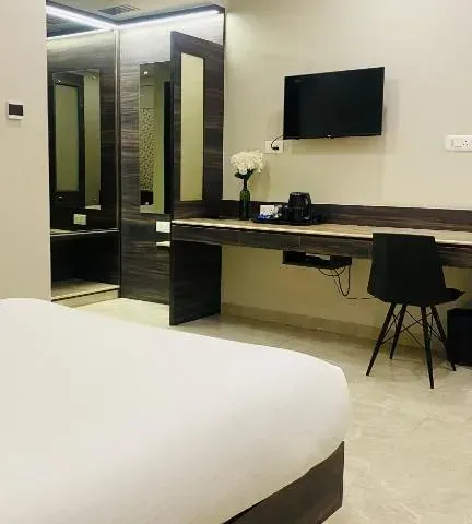 Photo 2 of 10 at Sun Shine Hotel