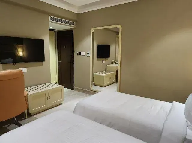 Photo 7 of 10 at Zipp Hotel Rosalba