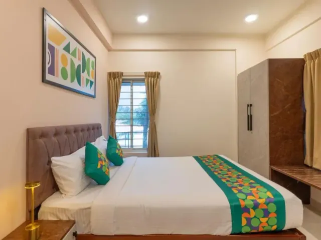Photo 8 of 10 at Treebo Emirates Suites - Near Wipro Sarjapur Road