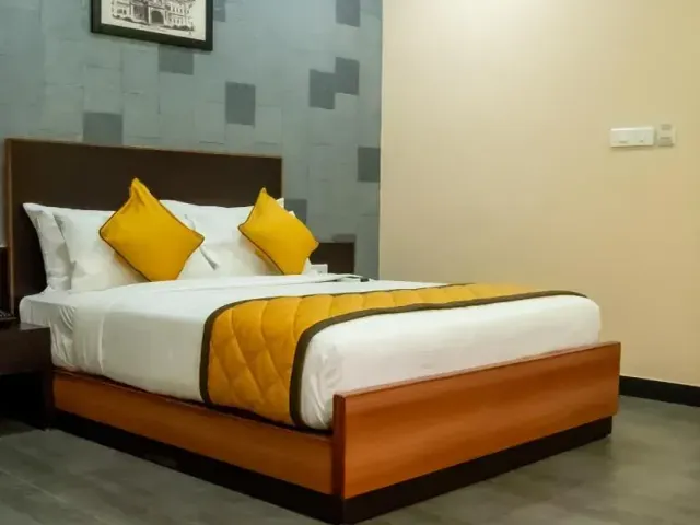 Photo 3 of 10 at Hotel The Black Stone