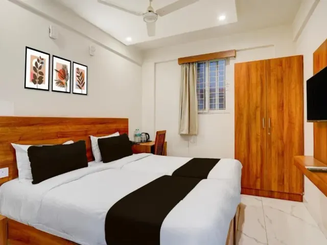 Photo 4 of 10 at Super Townhouse Marathahalli Near Sri Nagalingeshwar Swamy Temple Formerly Hotel Avenue