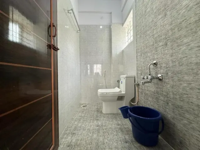 Photo 9 of 10 at Cozy Room 1Bhk with Lift 501