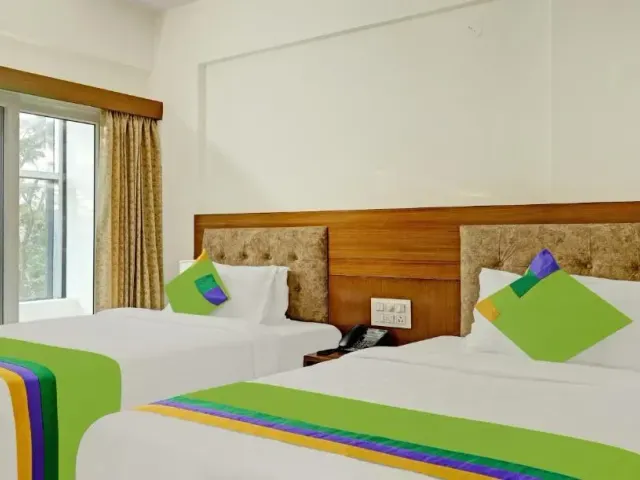 Photo 2 of 10 at Treebo Celebrity Hotels And Suites